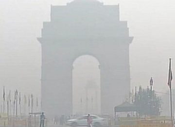 दिल्ली प्रदूषण से इत्तेफाक नहीं रखते सांसद-अधिकारी
