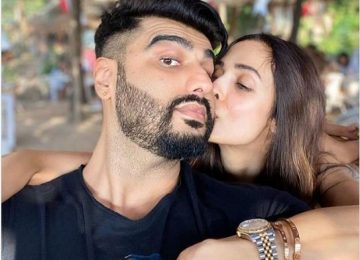 अर्जुन कपूर को मलाइका ने किया KISS