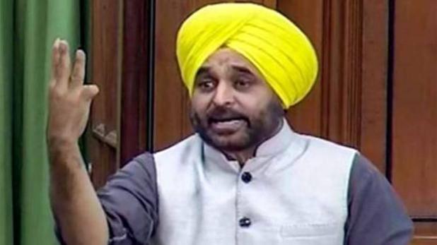 भगत सिंह को मिले शहीद का दर्जा