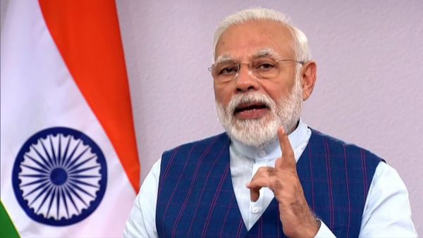 वायरल पोस्टर पर पीएम मोदी ने तोड़ी चुप्पी