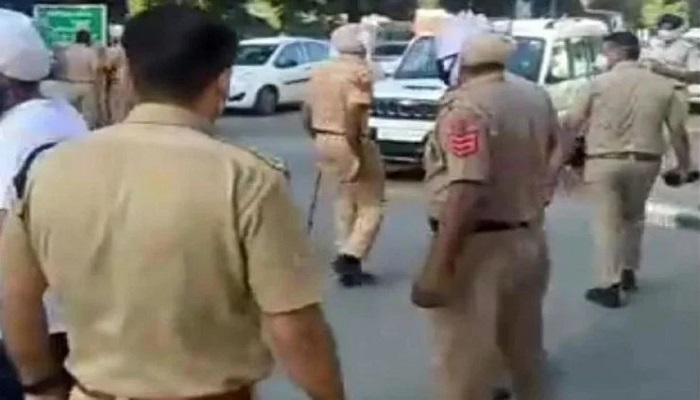 पंजाब पुलिस टीम पर हमला