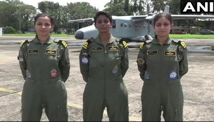 Three navy women pilots