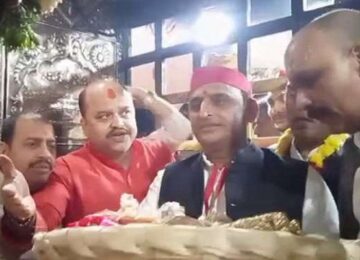 Akhilesh Yadav in vindhyachal