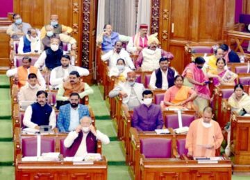 Cm Yogi In up assembly