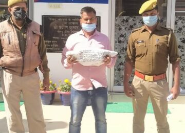 पुलिस ने चोरी के आरोप में युवक किया गिरफ्तार