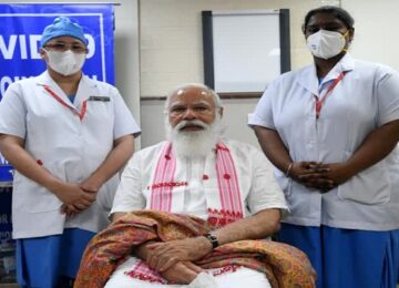 pm modi with sister p niveda