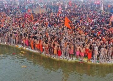 CROWD IN KUMBH