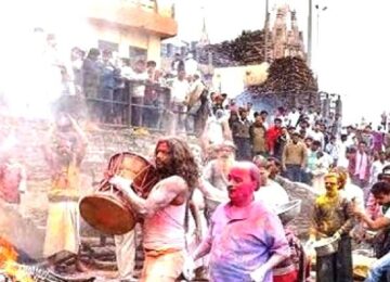 VARANASI HOLI