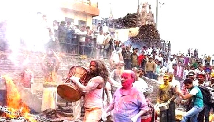 VARANASI HOLI