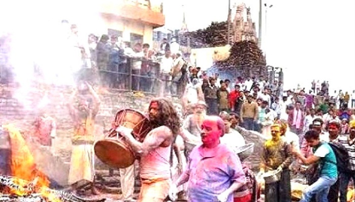 VARANASI HOLI