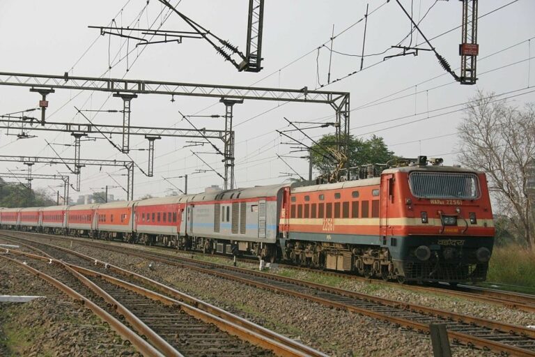 rajdhani-express_1477376442-1068x712.v1