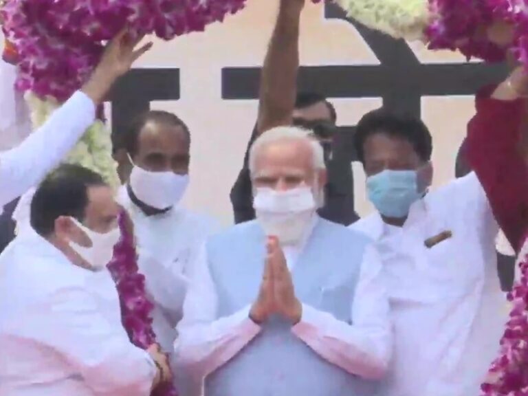 26_09_2021-pm_modi_welcome_2021926_122727