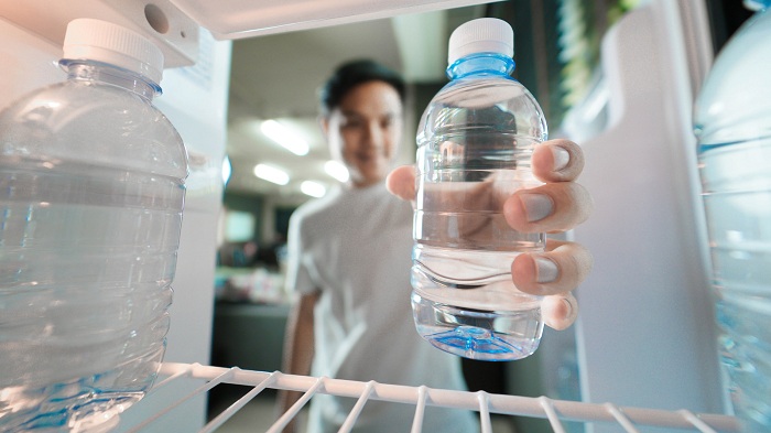 Drinking cold water