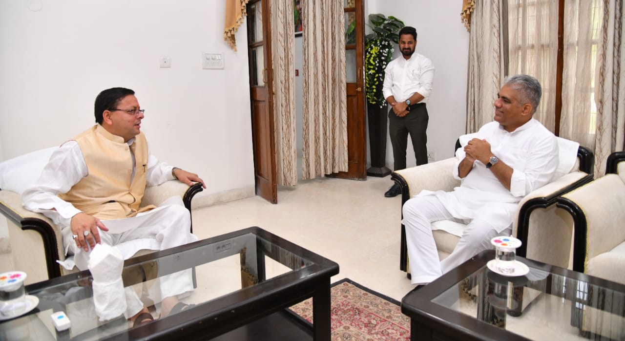 CM Pushkar Singh Dhami से भूपेन्द्र यादव ने की चर्चा