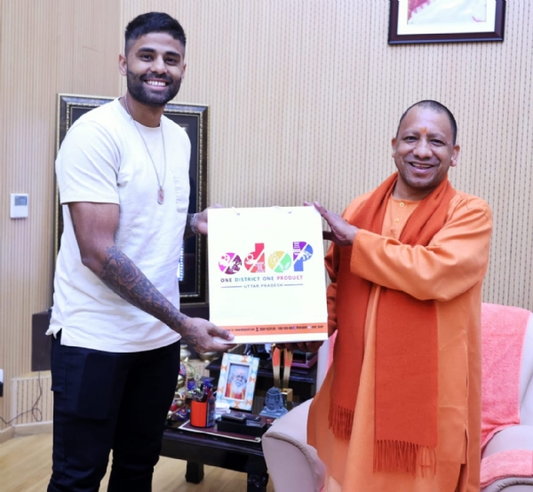 Cricket player Surya Kumar Yadav met CM Yogi