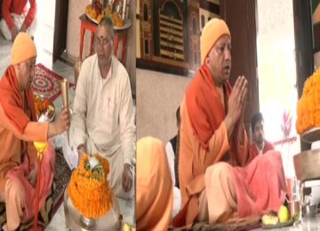 CM Yogi did Rudrabhishek in Gorakhnath temple