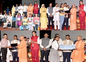 CM Yogi gave laptops to 82 beneficiaries