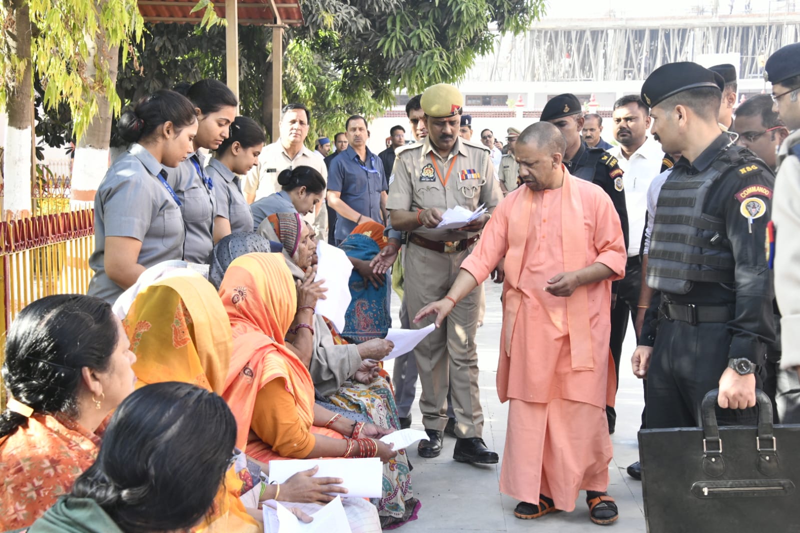 CM Yogi heard the problems in Janta Darshan