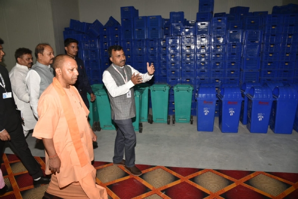 CM Yogi inspected the Integrated Pack House