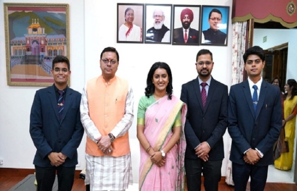 Trainee IAS officers met CM Dhami