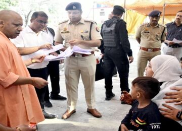 CM Yogi listened problems in Janta Darshan