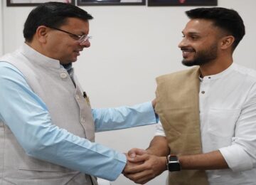 Cricketer Akash Madhwal met CM Dhami