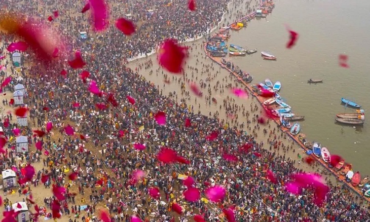 Flowers will be showered on devotees on Mauni Amavasya