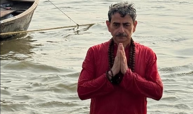 R.N. Ravi took holy bath in Sangam