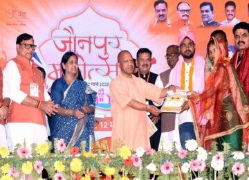 CM Yogi attended the marriage of 1001 couples