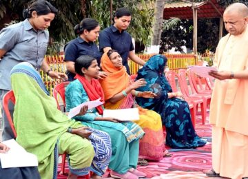 CM Yogi heard the problems of 150 people in Janta Darshan