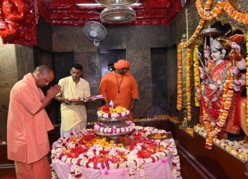 CM Yogi visited Maa Pateshwari