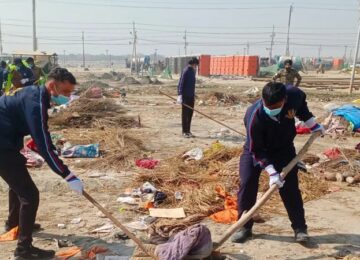 NCC cadets launched cleanliness drive in Maha Kumbh Mela area