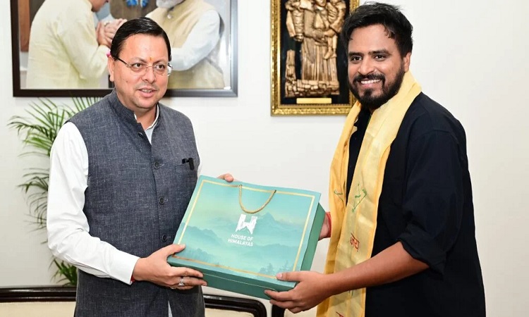 YouTuber Amit Bhadana met CM Dhami