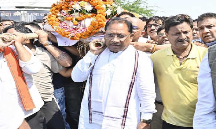 CM Vishnu Dev attended the funeral of late Dinesh Mirania in Pahalgam