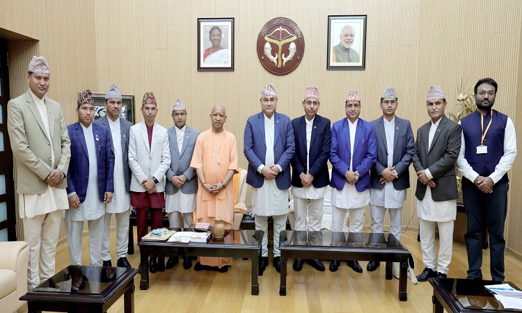 Nepal's CM Kamal Bahadur Shah met CM Yogi