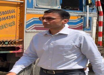 DM Savin Bansal