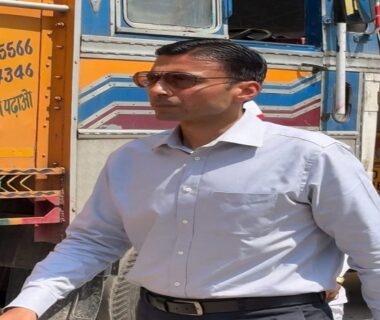 DM Savin Bansal
