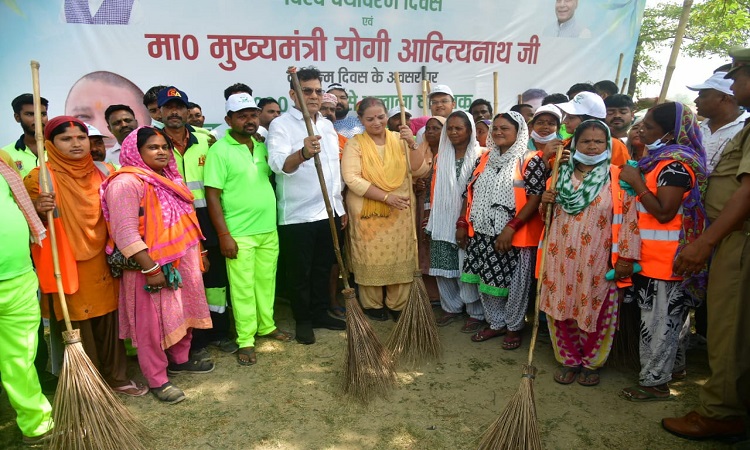AK Sharma