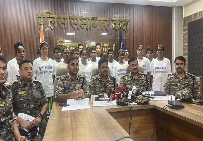23 dreaded Naxalites surrendered