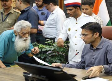 The game of plot allocation is unfolding during Jan Darshan