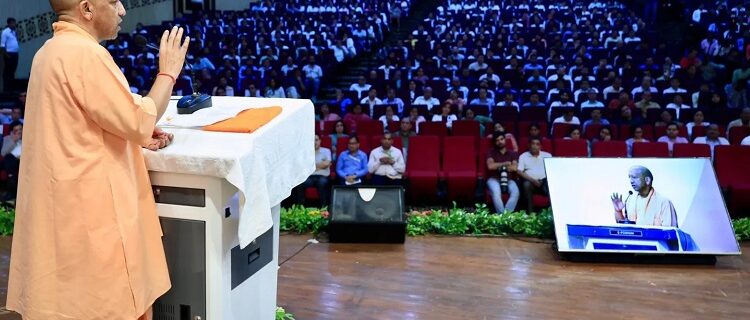 Chief Minister Yogi inaugurated 7 projects in KGMU campus