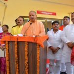 CM Yogi addressed the journalists in Chandauli