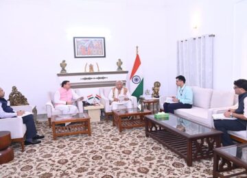 CM Dhami met Manohar Lal Khattar