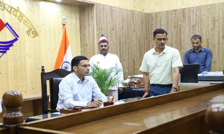 DM Savin Bansal