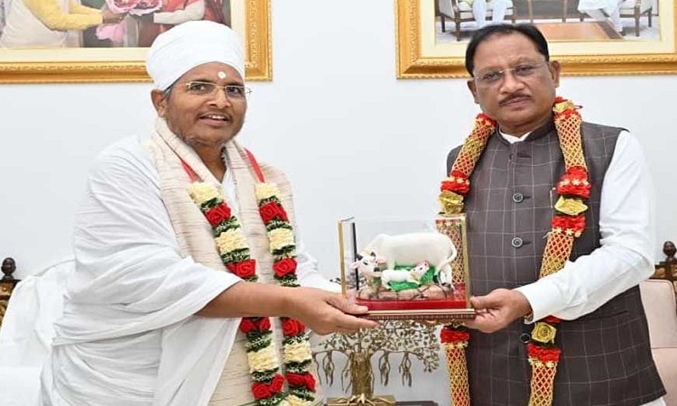 Saint Asang Dev ji met CM Vishnu Dev Sai