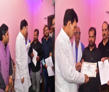 AK Sharma provided financial assistance to the family of the deceased farmer.