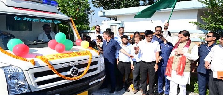 CM Dhami flagged off 09 mobile medical units