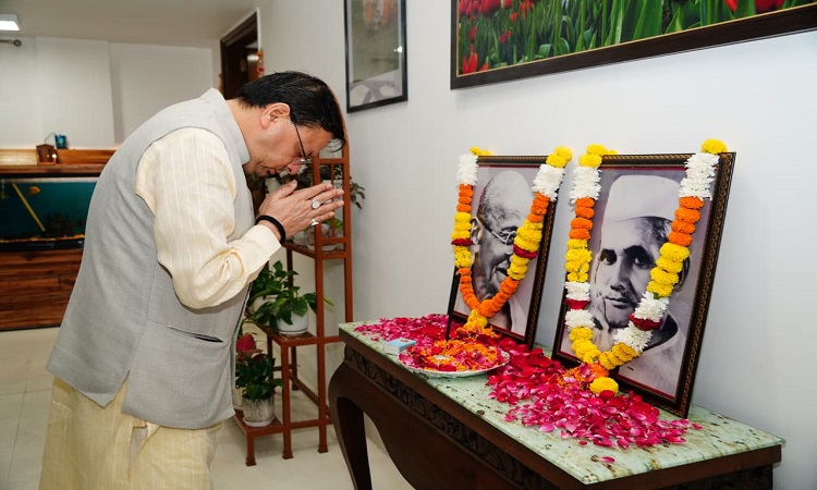 CM Dhami paid tribute to Mahatma Gandhi and Lal Bahadur Shastri