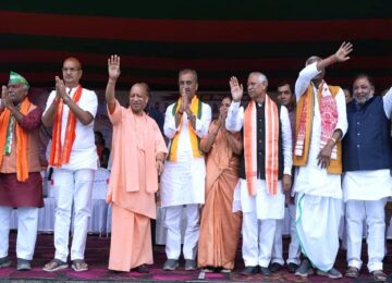 UP CM Yogi roared in Siwan, Bihar