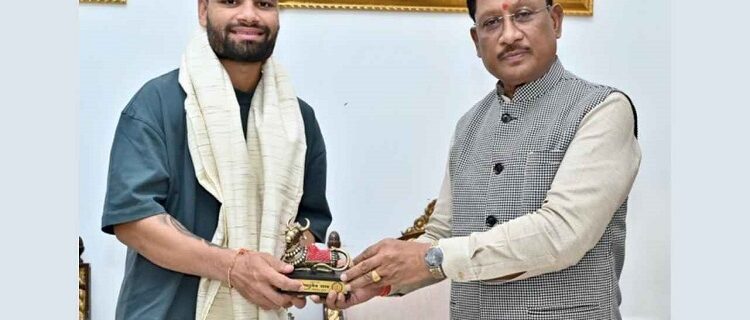 Cricketer Rinku Singh met CM Vishnu Dev Sai.